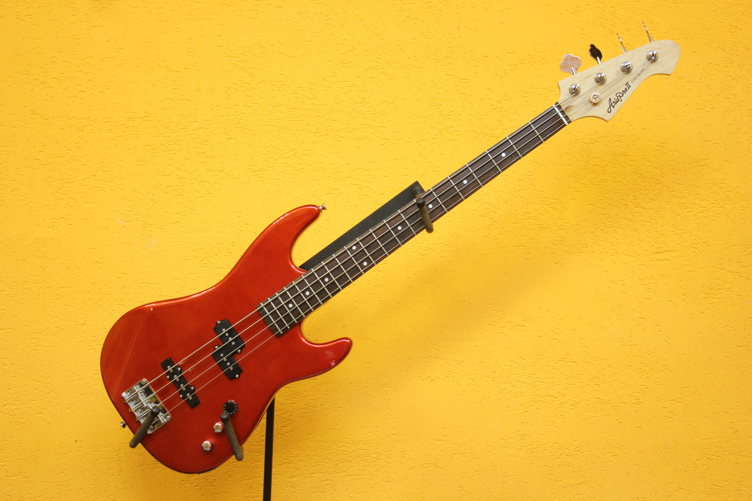 Бас aria. Гитара Aria Pro 2. Aria Pro 2 Bass. Aria Pro 2 STG-Series Bass. Aria Pro II 714 VW.