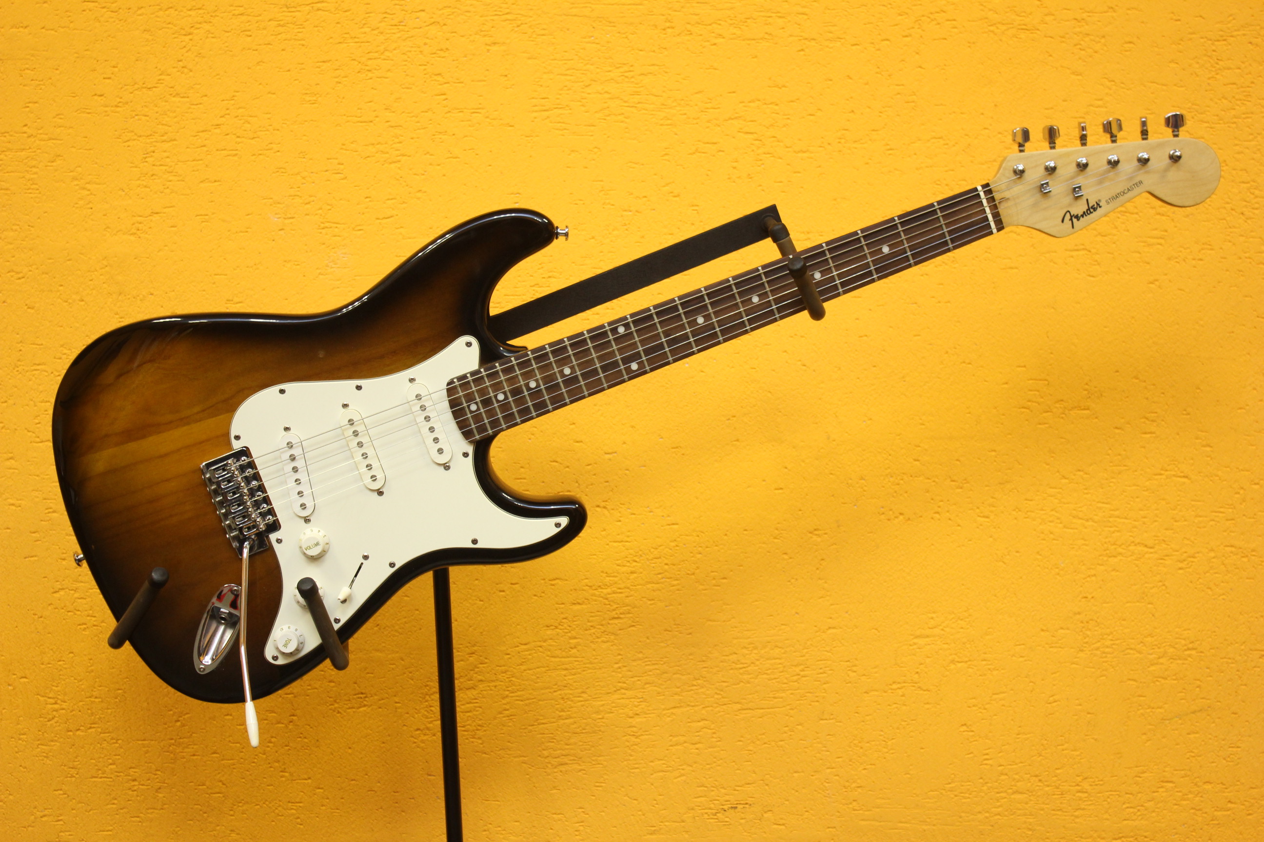 Фендер ингви мальмстин. Jim root telecaster. Топ реплика электрогитар. Реплики fender. Реплики fender.