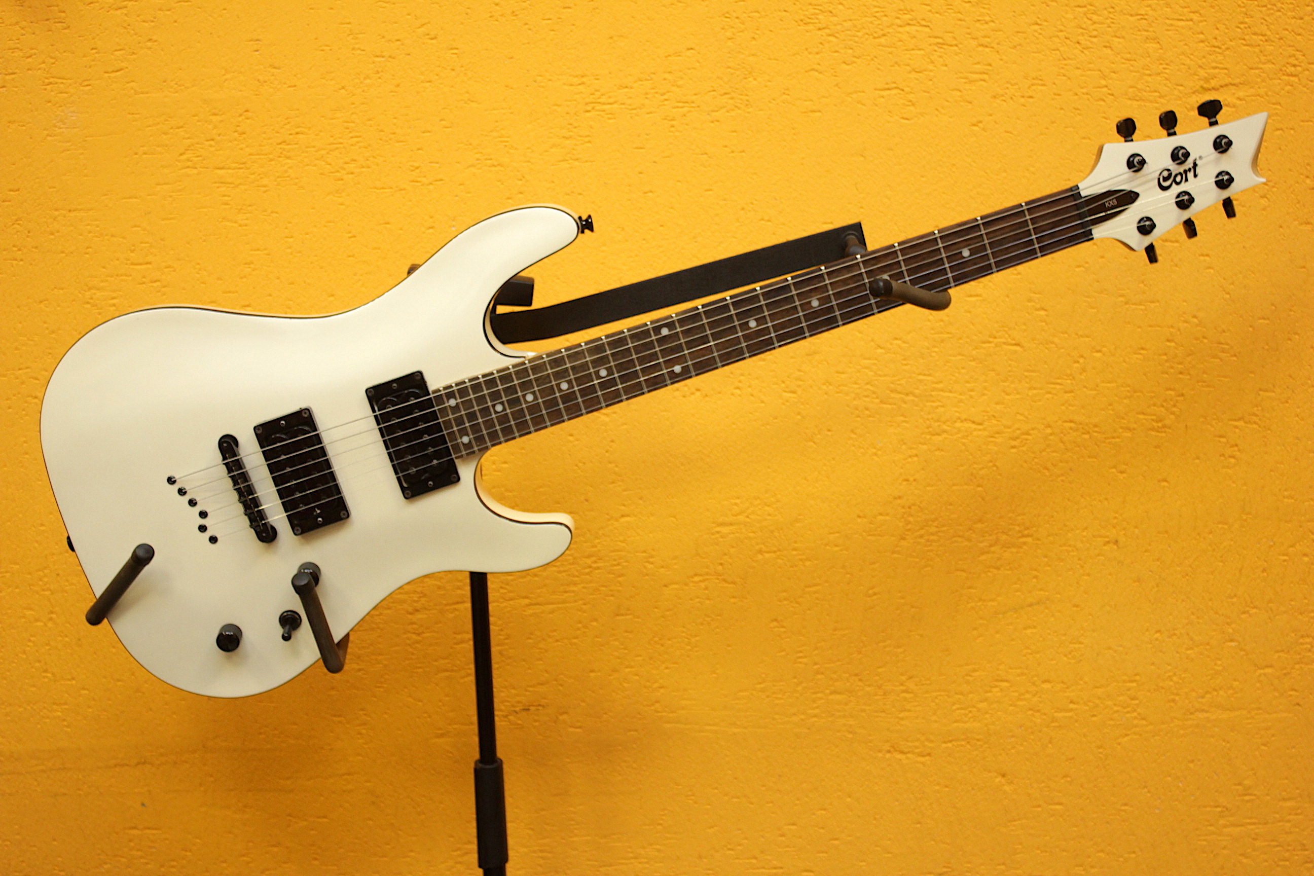 Электрогитара hamer superstrat. Гитара суперстрат. Электрогитара суперстрат. Гитара fender superstrat. C.