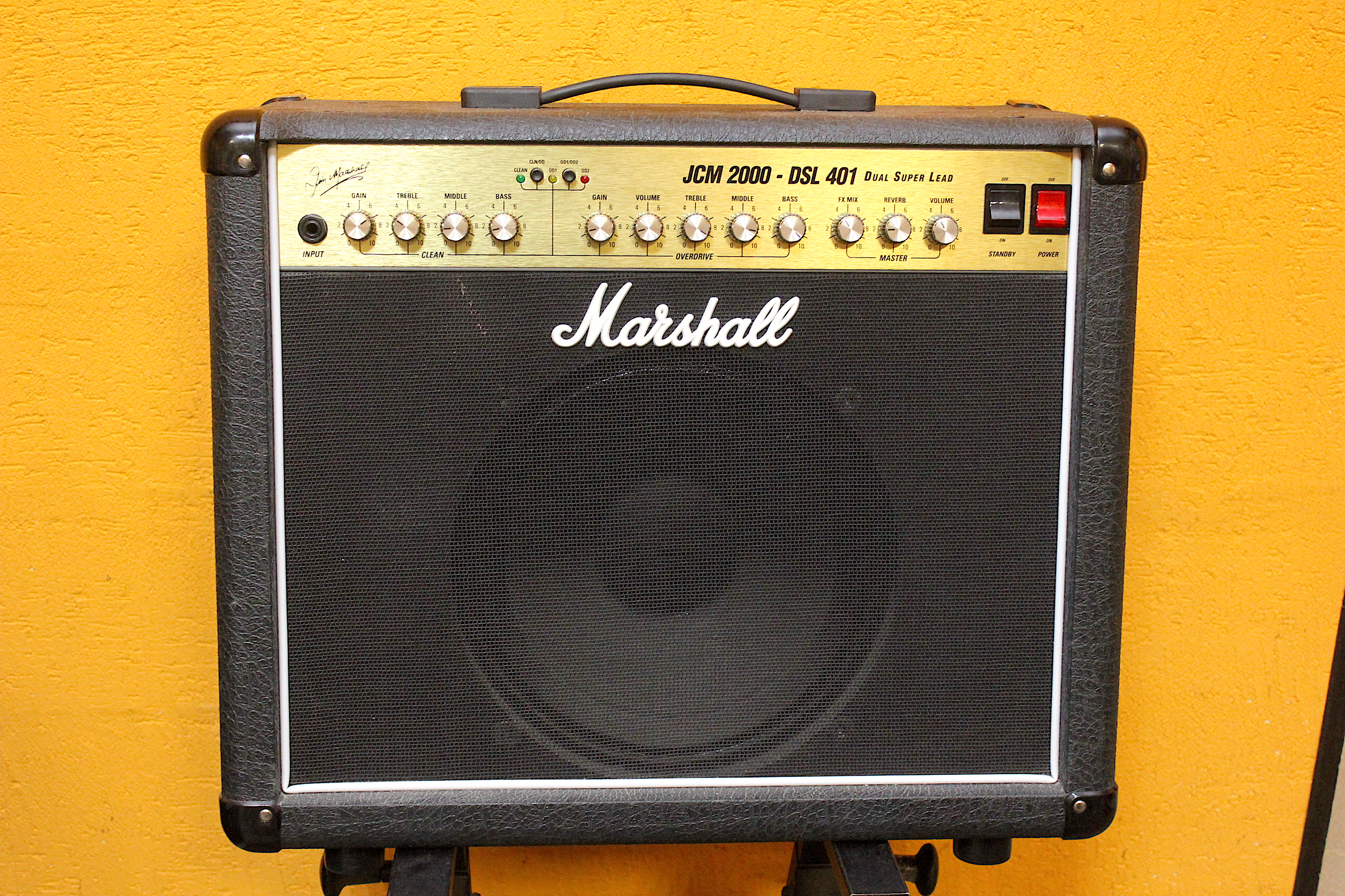 Marshall JCM 2000 dsl401.