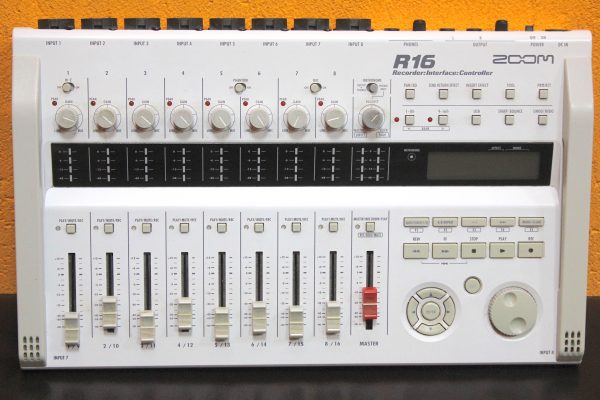Zoom R16 Driver Zoom R16 Recorder Portastudio - Муз-Комиссионка